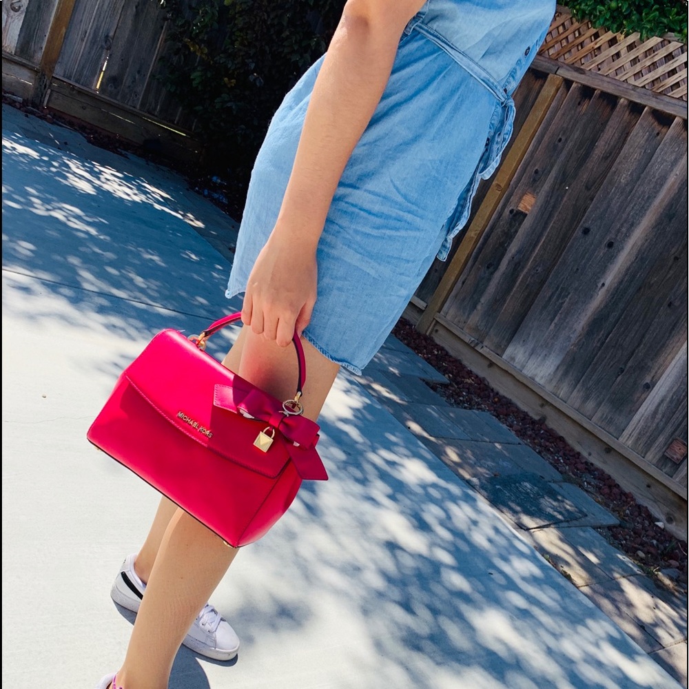 MK Michael Kors cute hot pink satchel Crossbody